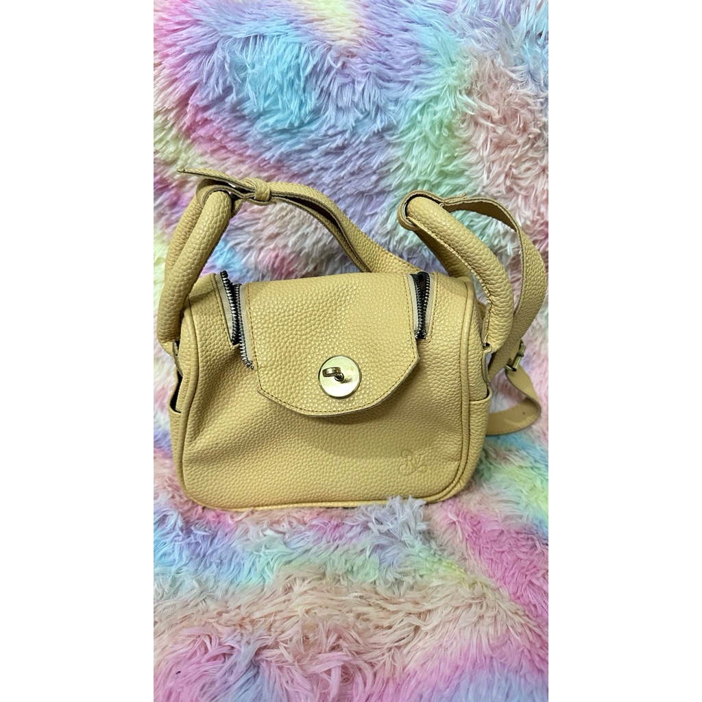 Tas preloved RV