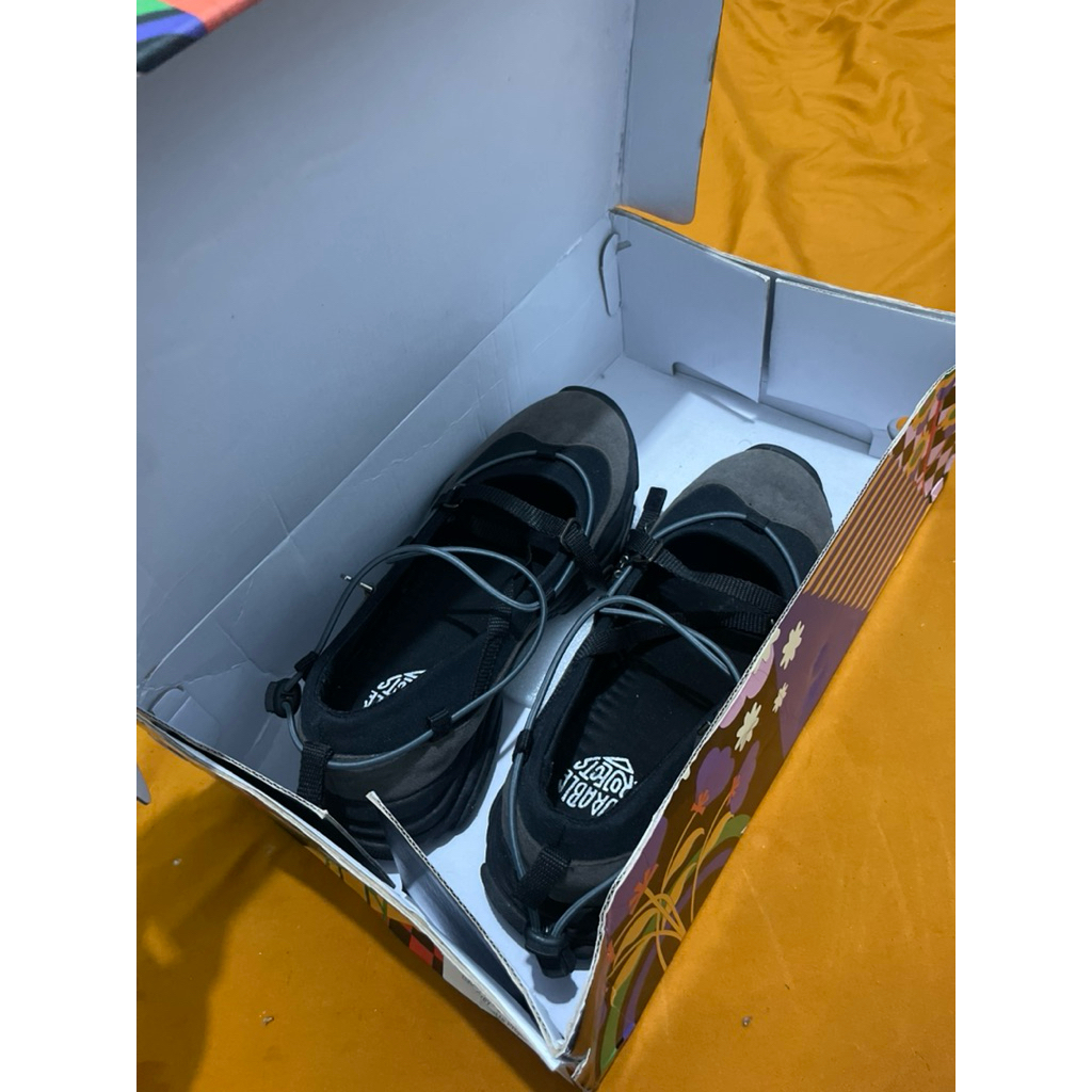 Sepatu Sneakers wanita adorable project Zeeva Sneakers dark grey size 37