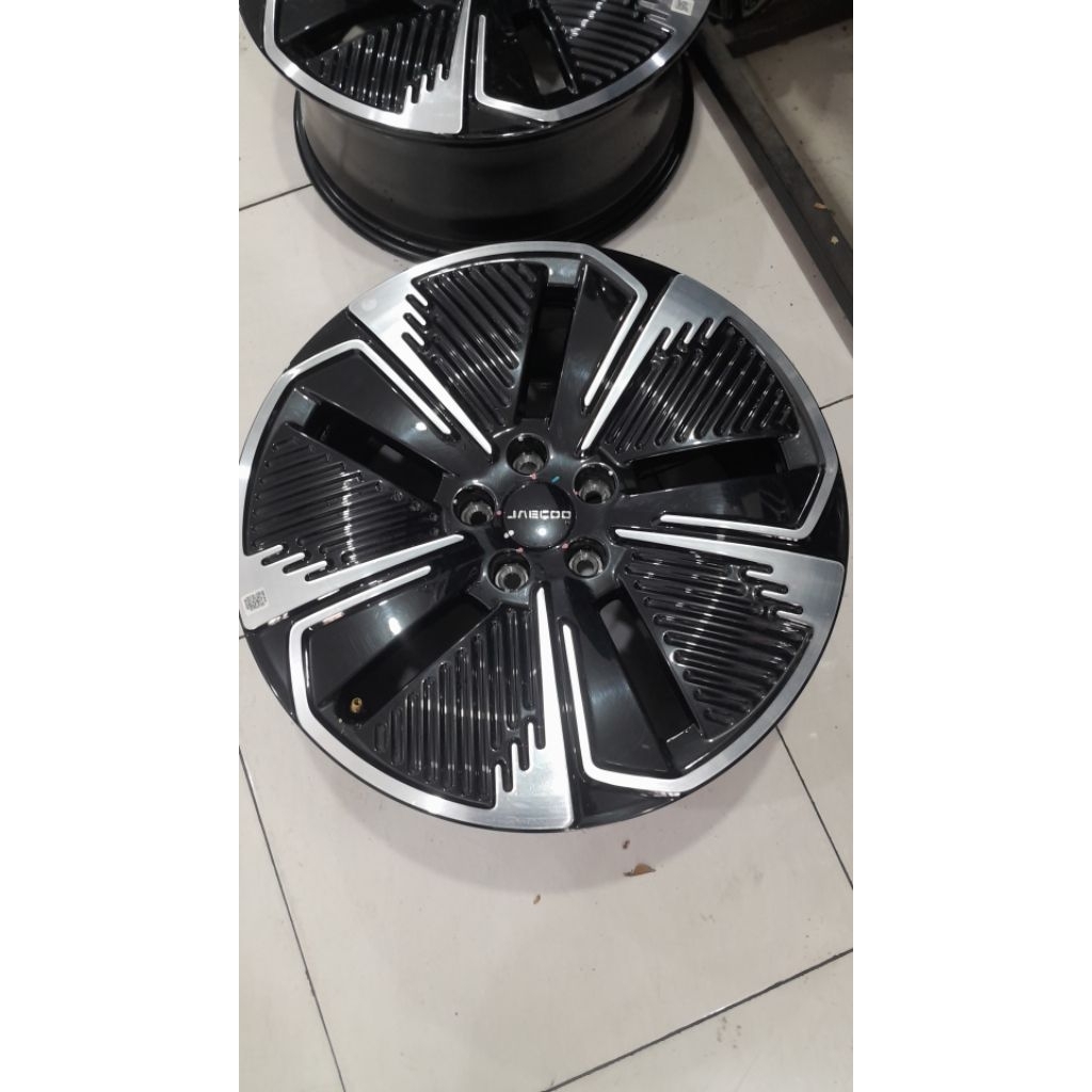 Velg pelek mobil Second OEM  Jaecoo J5 ring 18