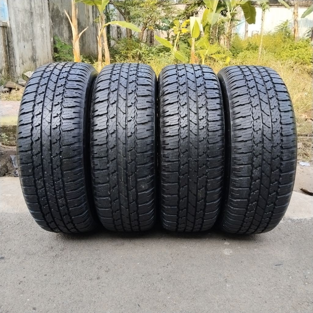Ban Bridgestone Dueler 265/65 R17