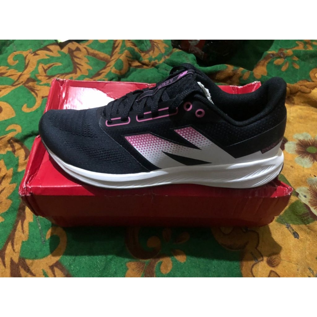 New Balance Drft Black Red women