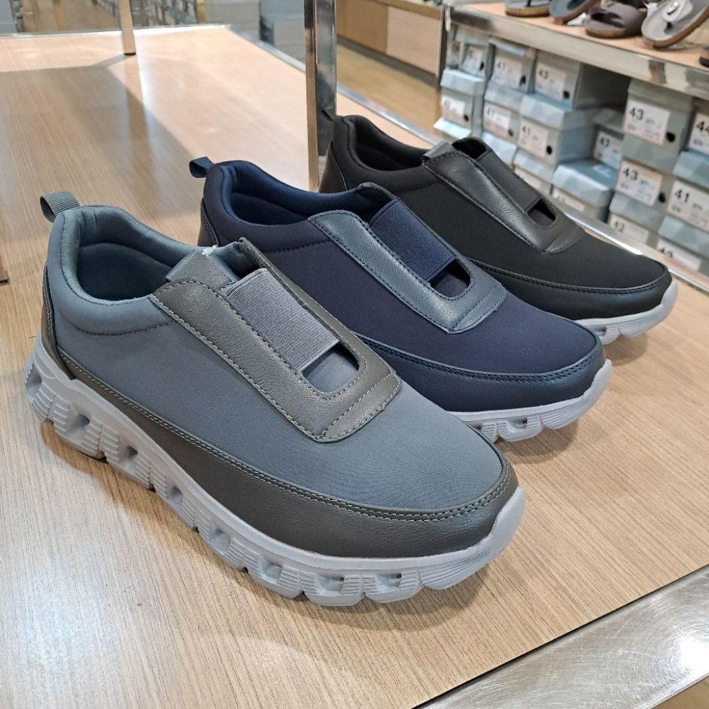 sepatu sneakers pria fladeo ringan dan empuk