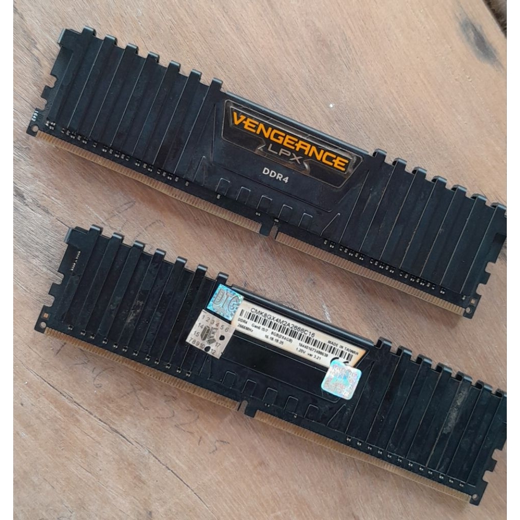 RAM PC CORSAIR 4x2 8GB DDR4