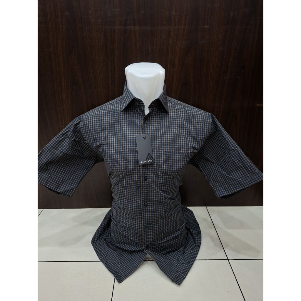 Alisan Lengan Pendek Kemeja Formal Pria Motif Kotak Hitam Garis Biru & Orange Reguler