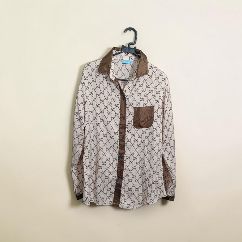 Preloved Kemeja "Twinkle" motif lucu