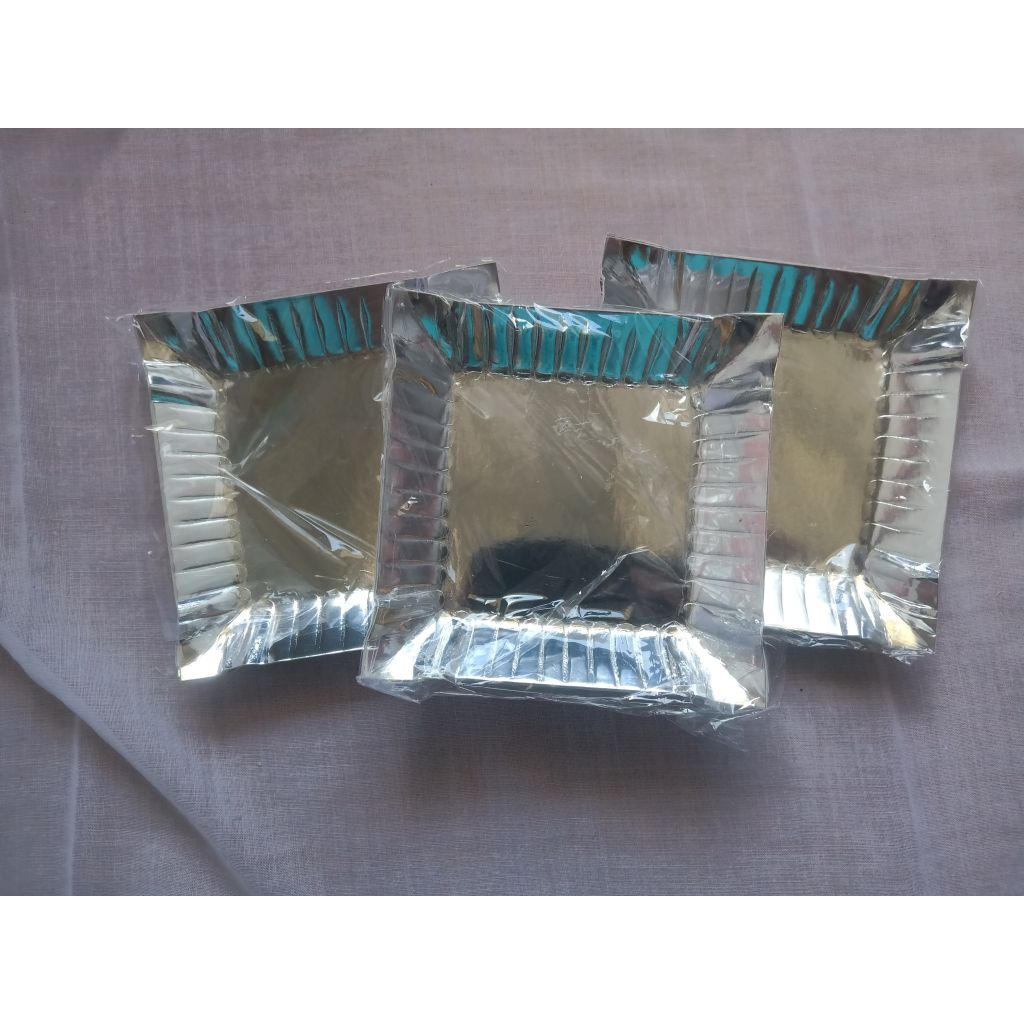 piring kertas kue/buah bentuk persegi