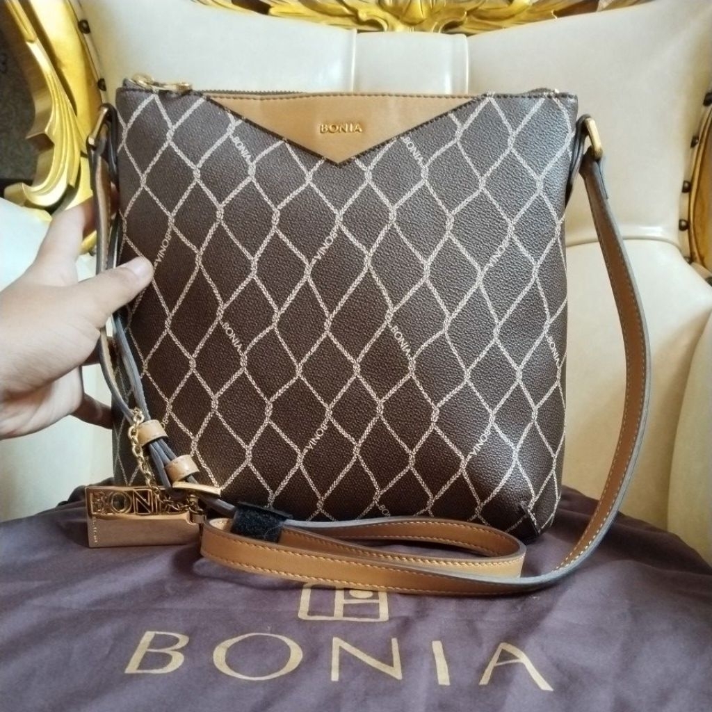 Tas BONIA bekas pemakaian, second seken preloved