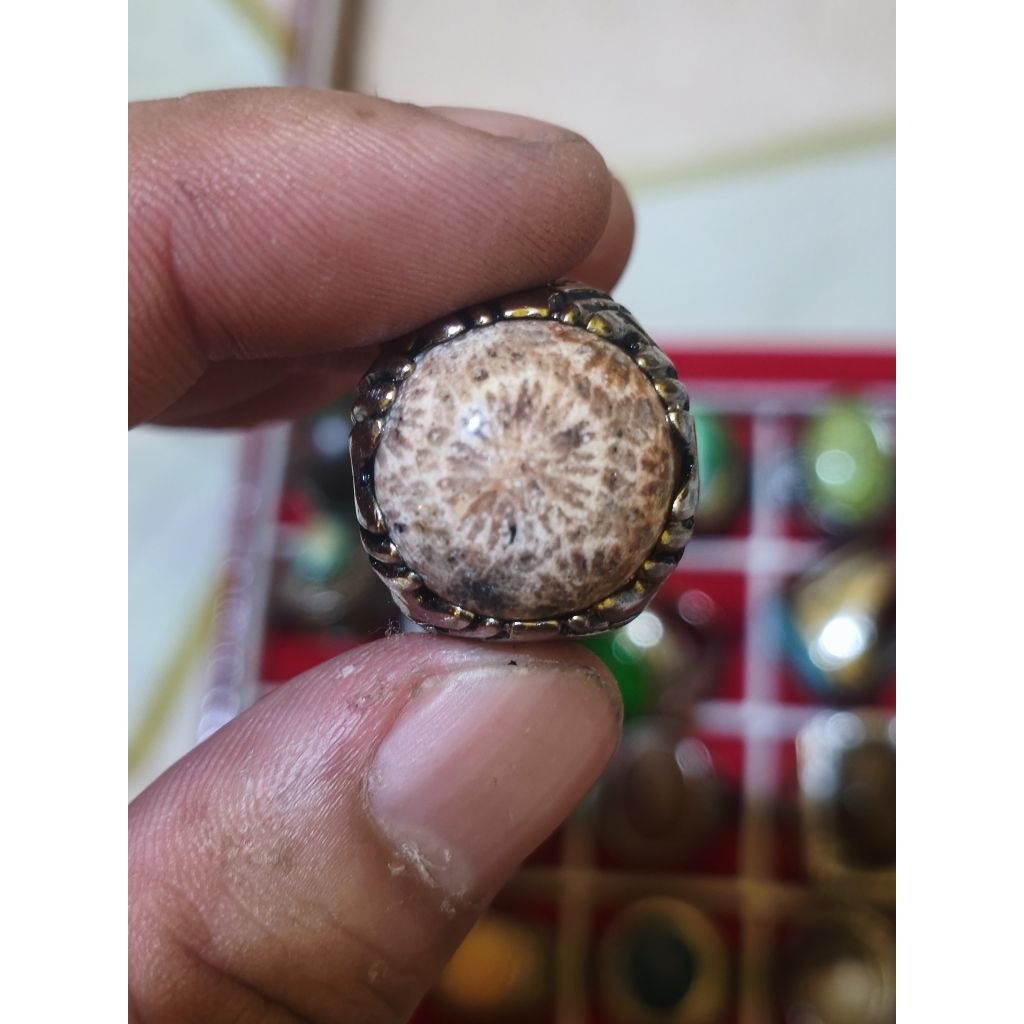 Cincin Batu Akik Teratai Tunggal Kristal