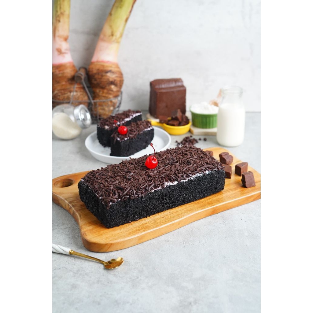 Kue Lapis Talas Bogor Arasari | Rasa Blackforest Premium | Oleh-Oleh Khas Bogor Enak & Lembut