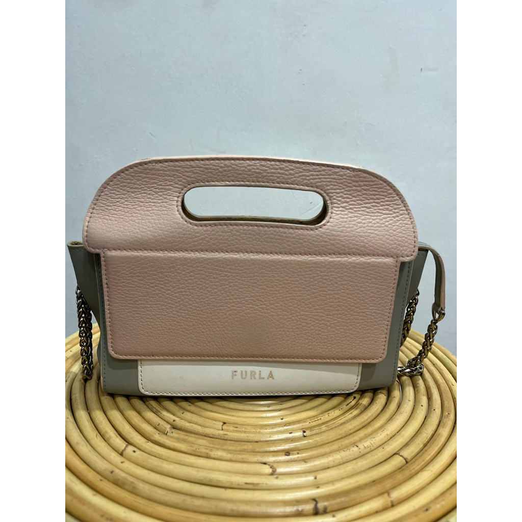 PRELOVED FURLA