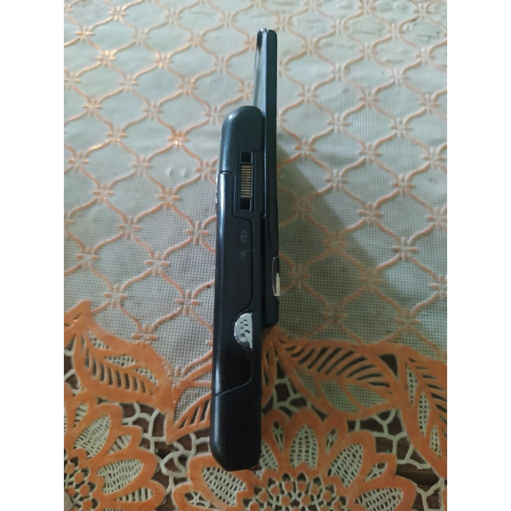 sony ericsson w995 BAHAN / PAJANGAN