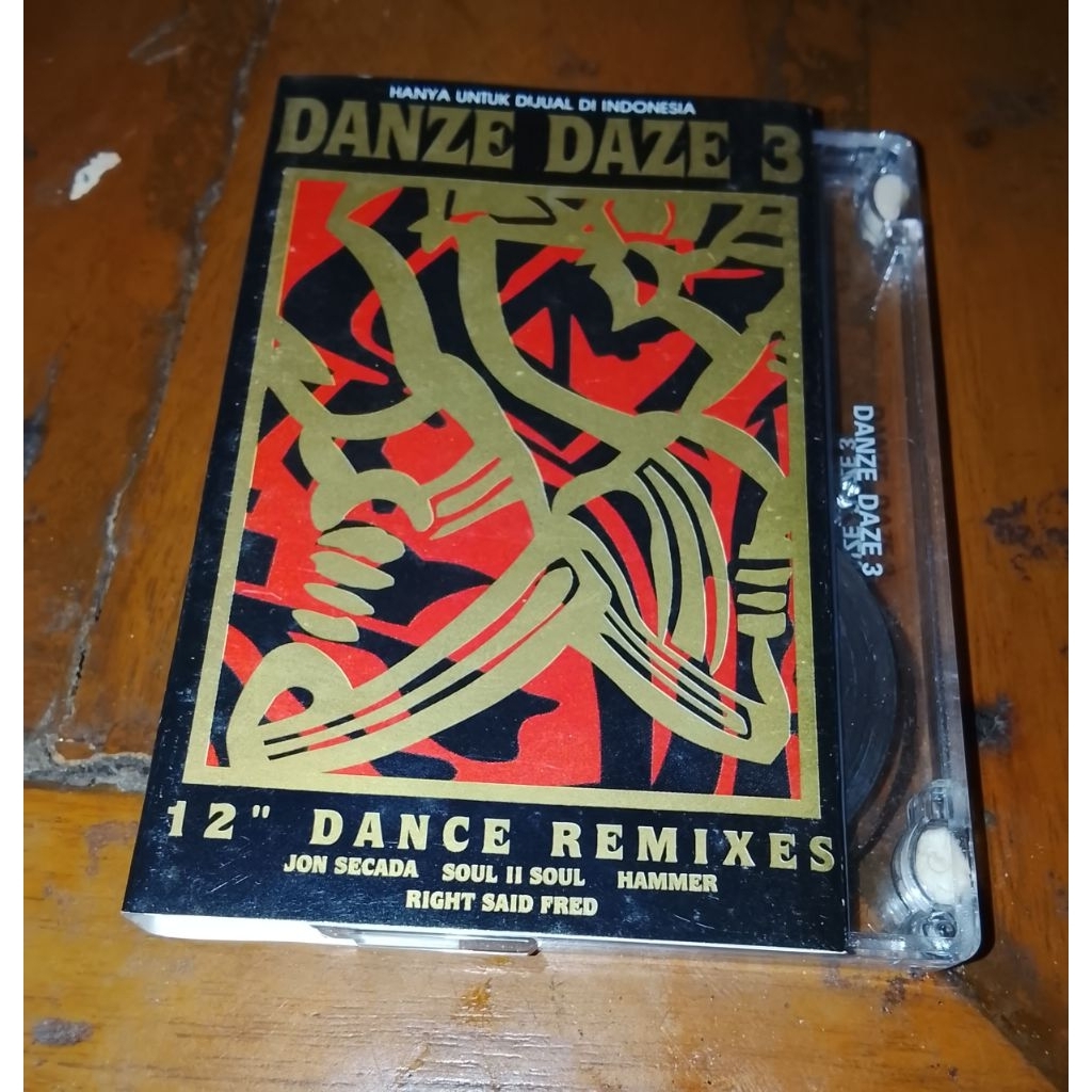 Kaset pita Kompilasi 12 dance remix