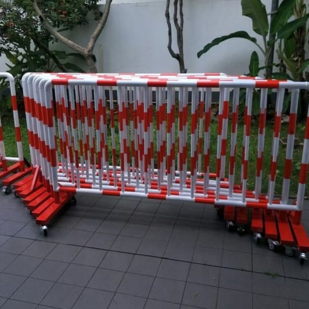 Road Barrier Steel Barrier Pembatas jalan Pembatas parkiran Pagar pembatas jalan