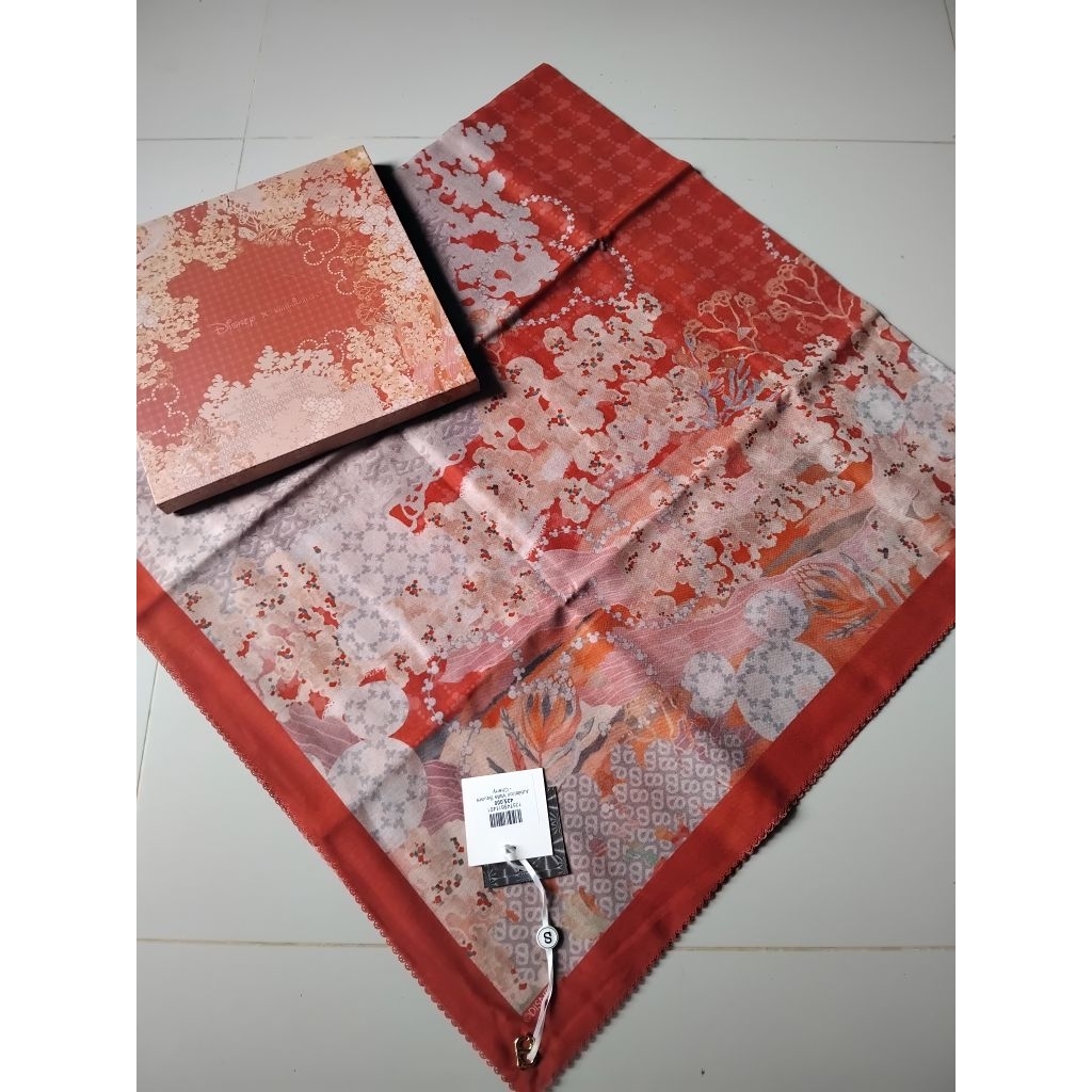 jubilation seris buttonscarves CHERRY