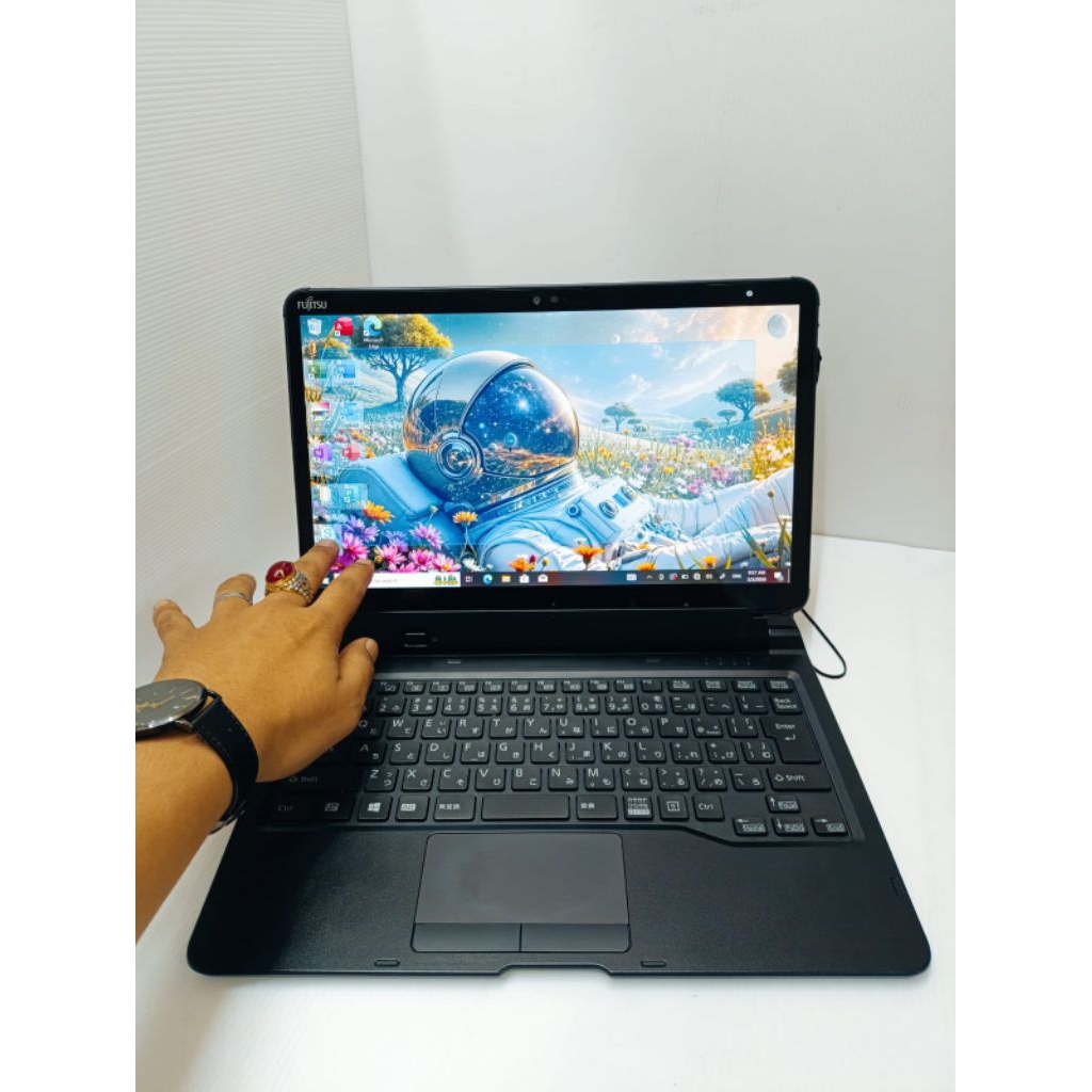 Fujitsu TABLET 2in1 Q7311 Intel Core i5 Gen 1145G7 / i5 Gen 8 | Ram 8GB / SSD 128GB | Second Origina