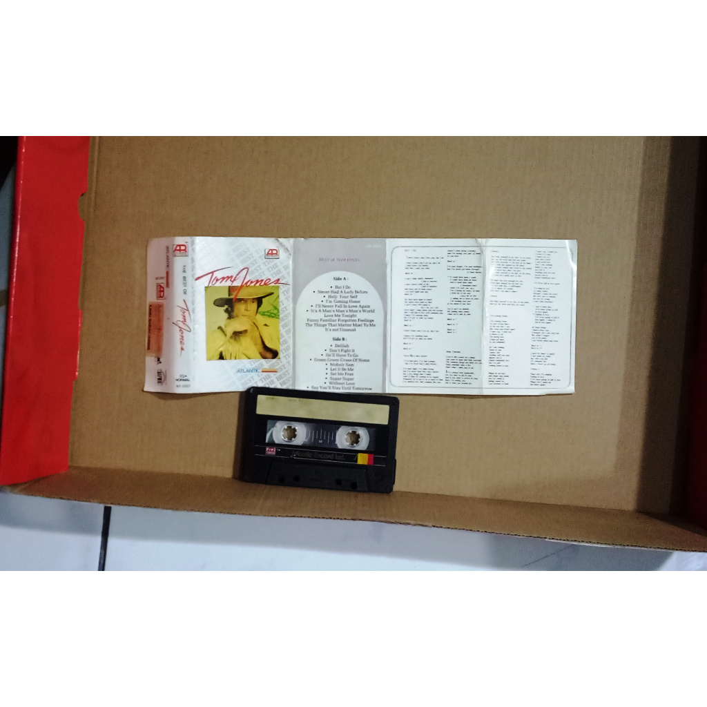 TOM JONES - THE BEST OF - Kaset