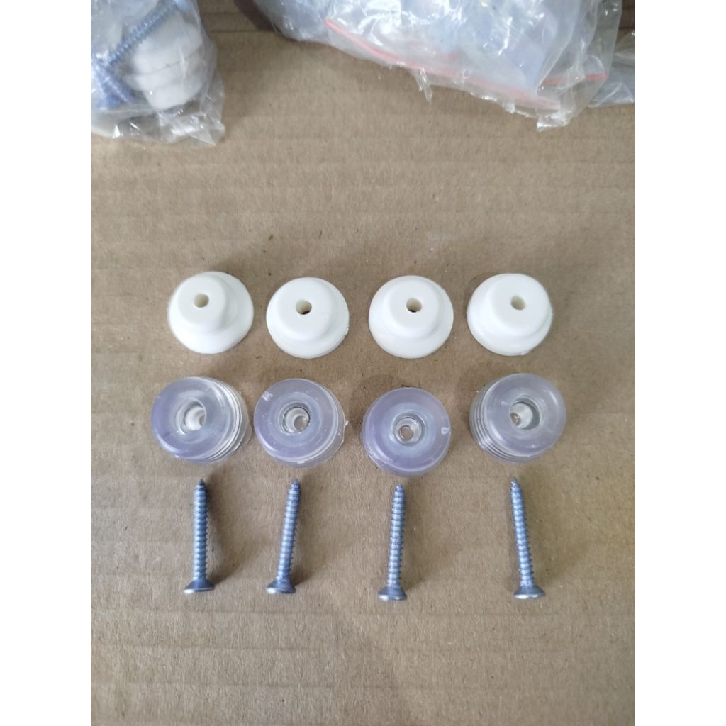 Kaki karet sangkar kotak