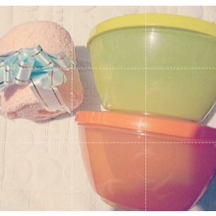 TEMPAT SERBAGUNA wadah makanan tupperware free handuk kecil