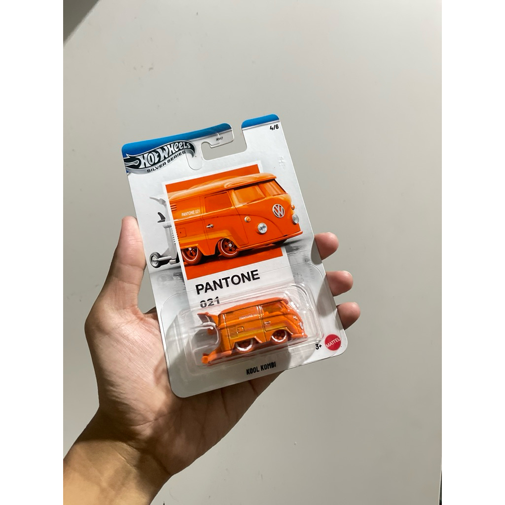 Hot Wheels Pantone kool kombi cool orange 921 not porsche 934/5 911 GT3 RS