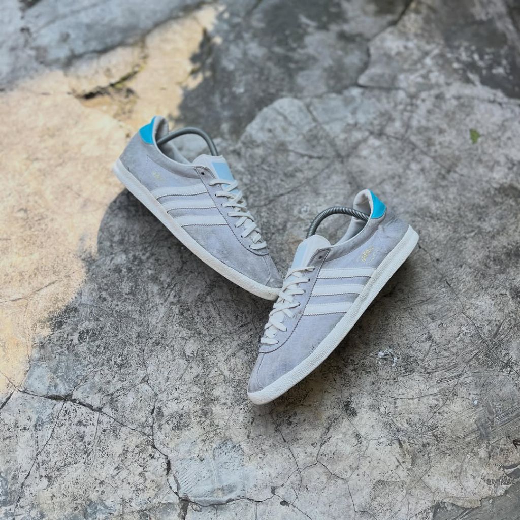 Adidas gazelle og white grey