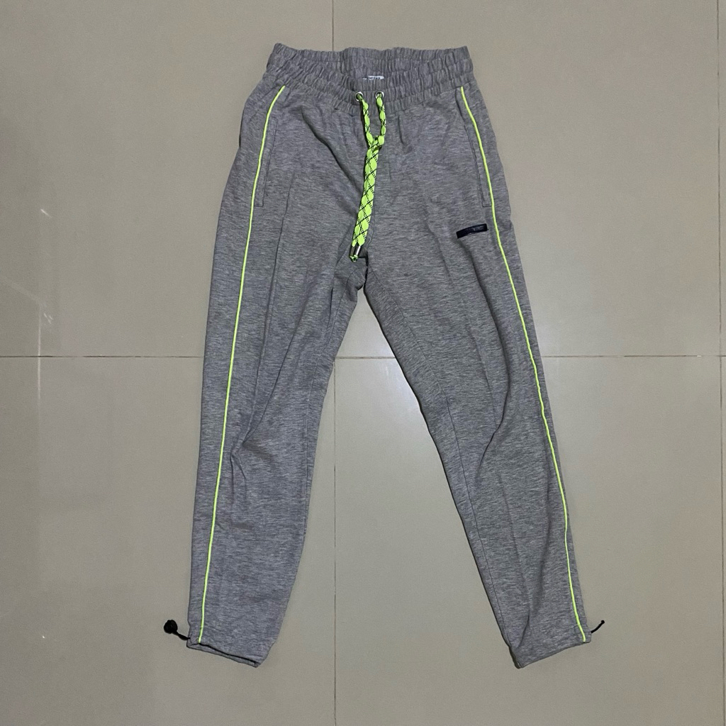 [Preloved] Bershka Gray Sweatpants/Joggers