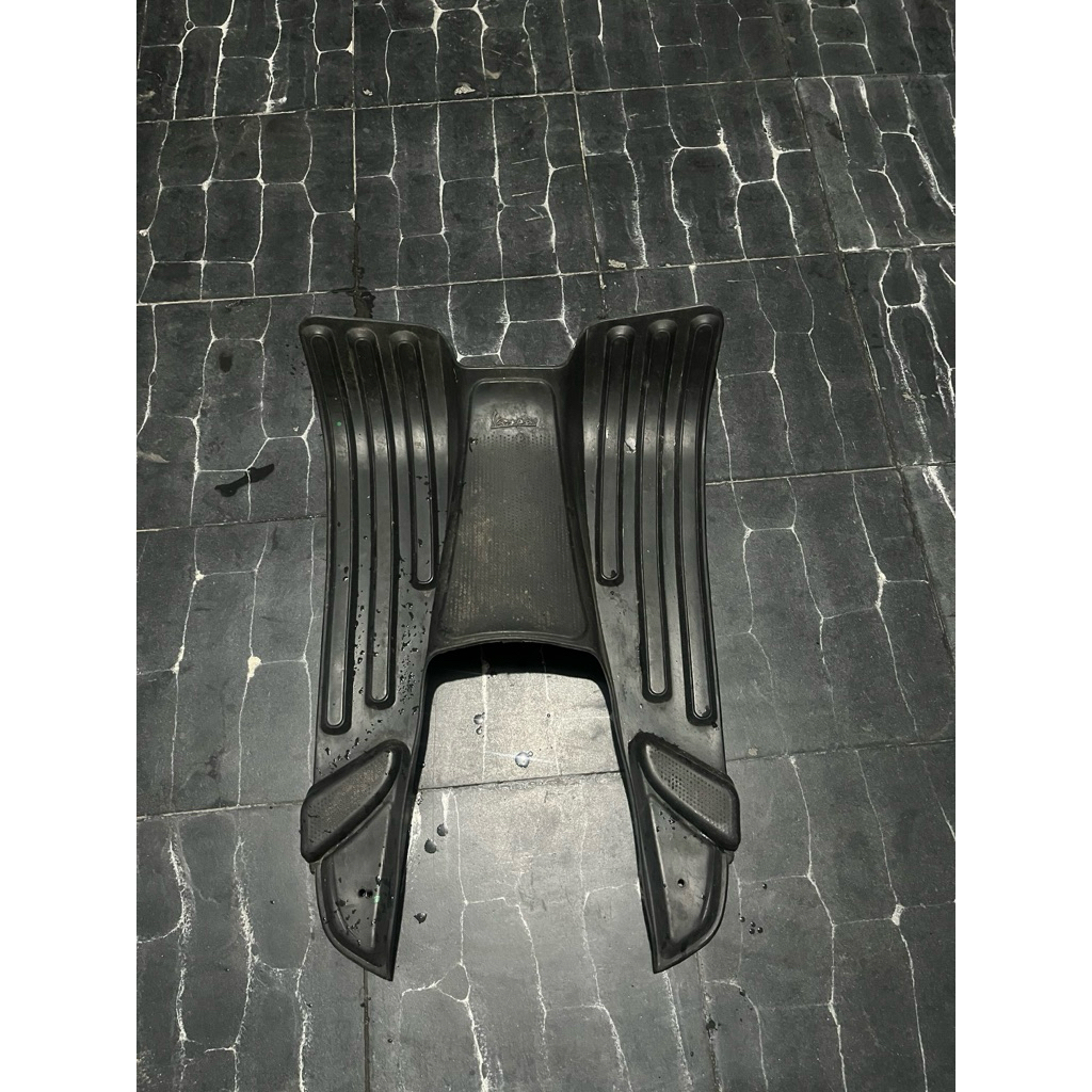 Floormate Vespa LX / S 2019 - kebawah