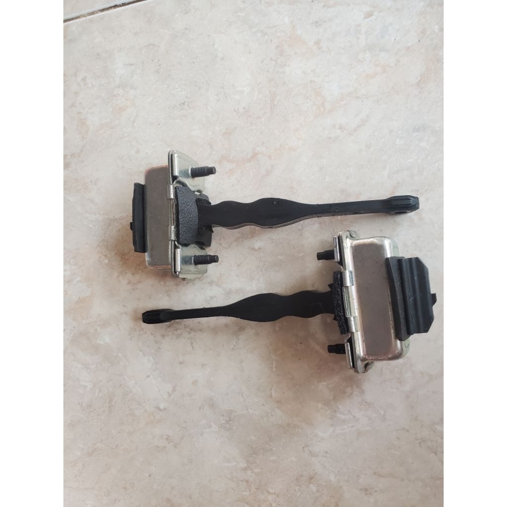 stopper check door pintu mobil