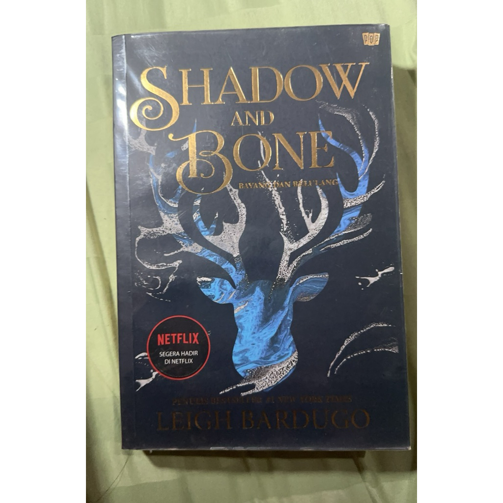Shadow and Bone Series Preloved