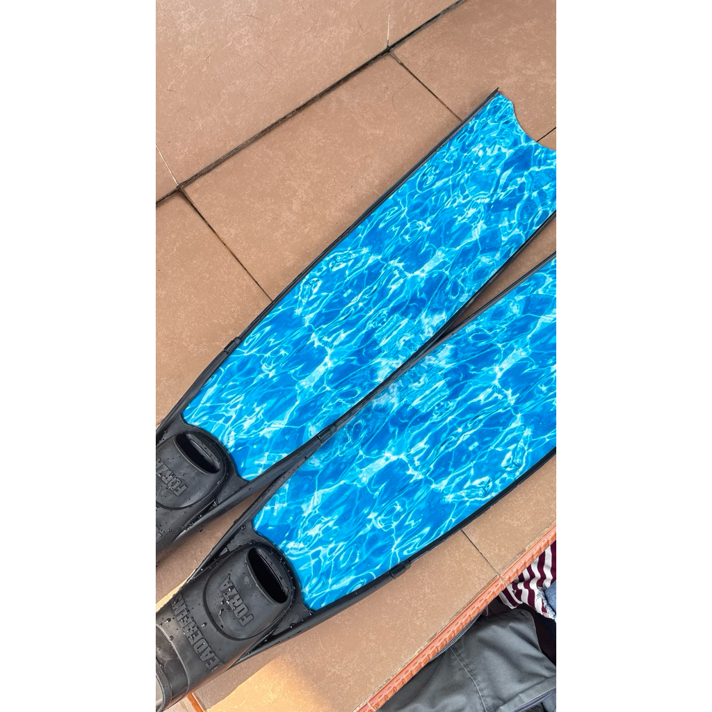 PRELOVED Longfins Leaderfins Carbon Medium Blue Wave