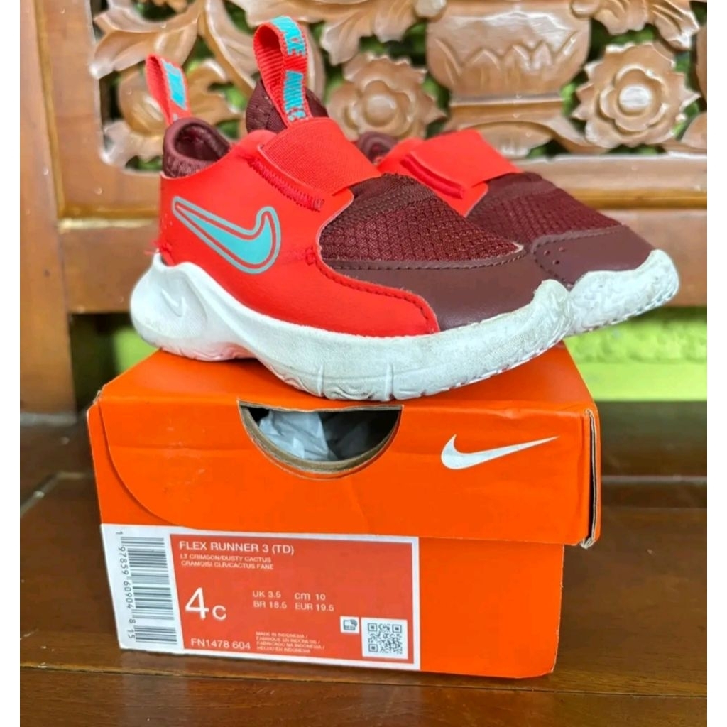 Preloved Sepatu Nike Flex Runner 3