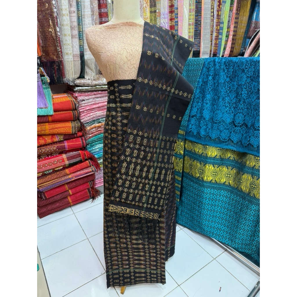 Songket pucca bunga hitam tenun tangan asli tarutung
