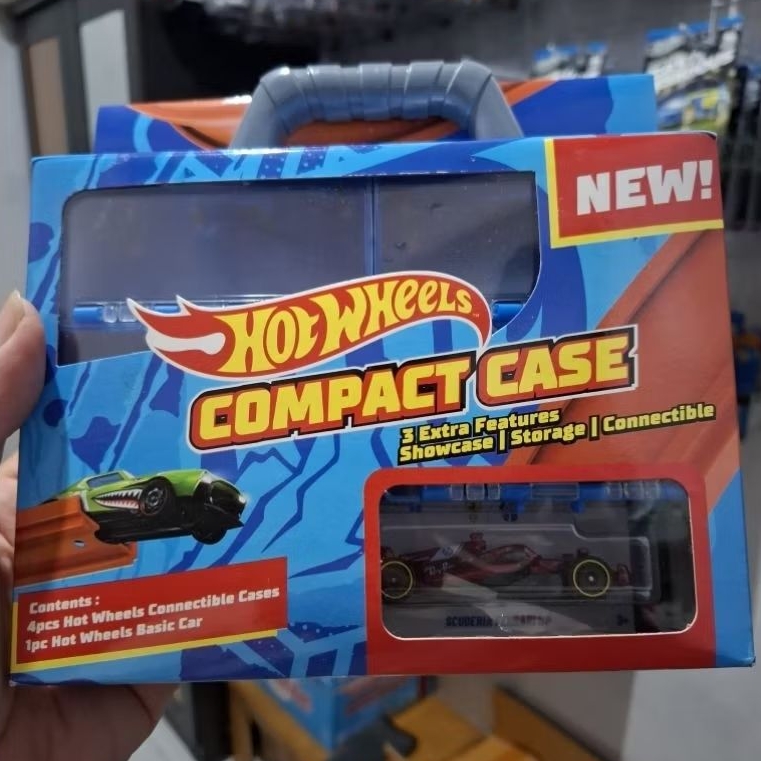 Hot Wheels Formula 1 Scuderia Ferrari HP Compact Case Segel