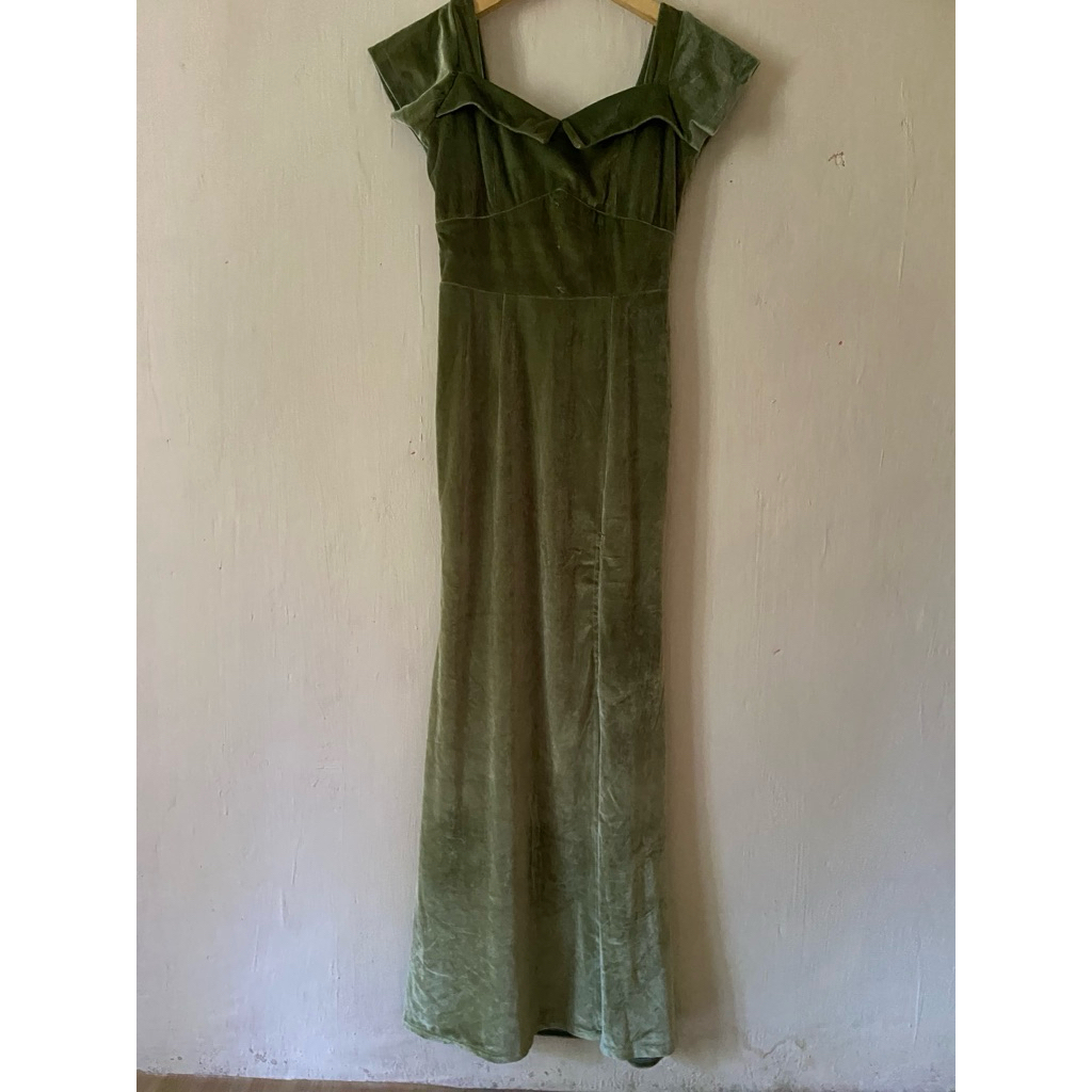 Preloved dress singer penyanyi
