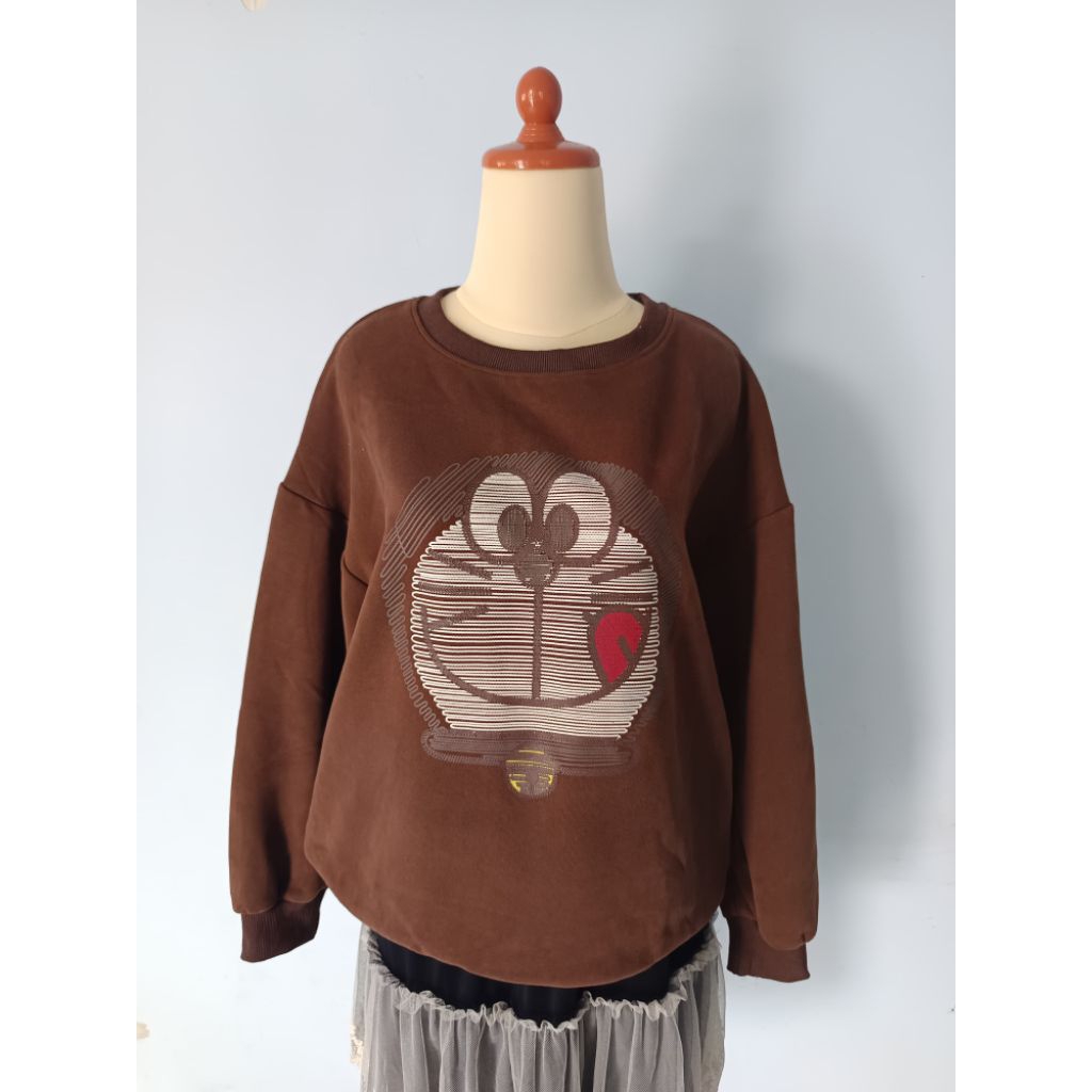 Crewneck Sweater Oversize Gembul Coklat Doraemon