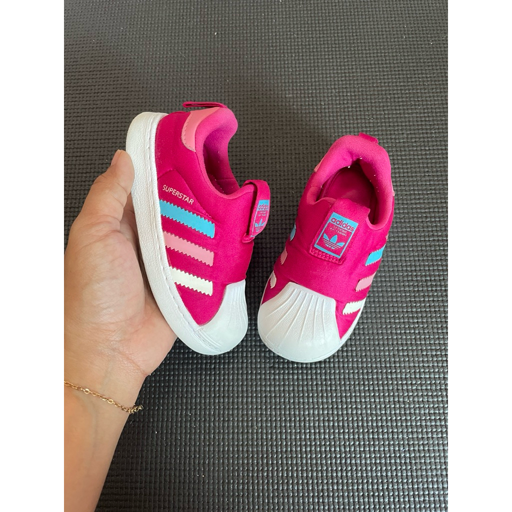 Sepatu Adidas Superstar size 24 insole 14cm