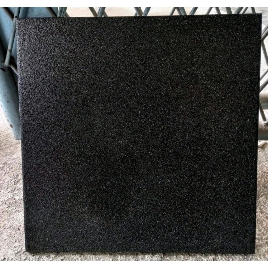 KERAMIK LANTAI 40X40 MATT HITAM BINTIK GRANITO- KERAMIK LANTAI GARASI CARPORT