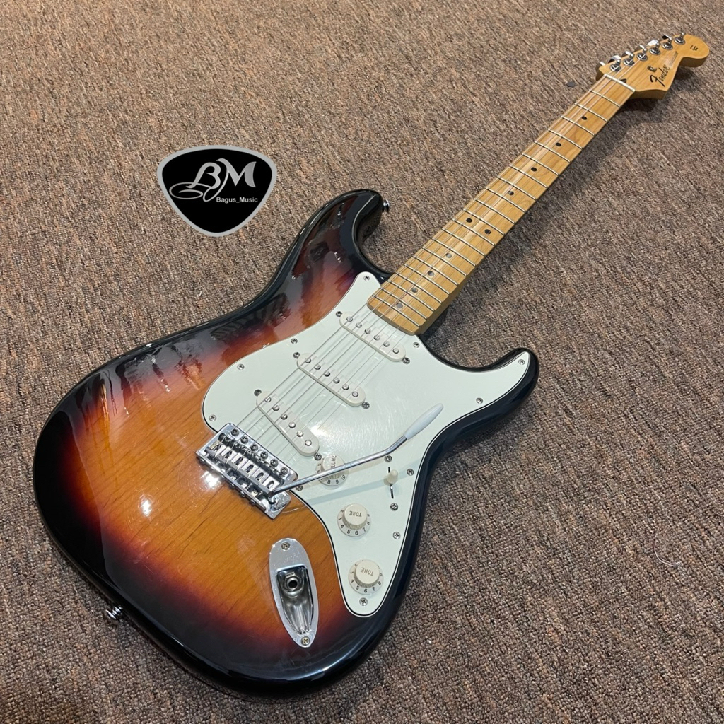 Gitar Fender Stratocaster Standard Mexico 2017