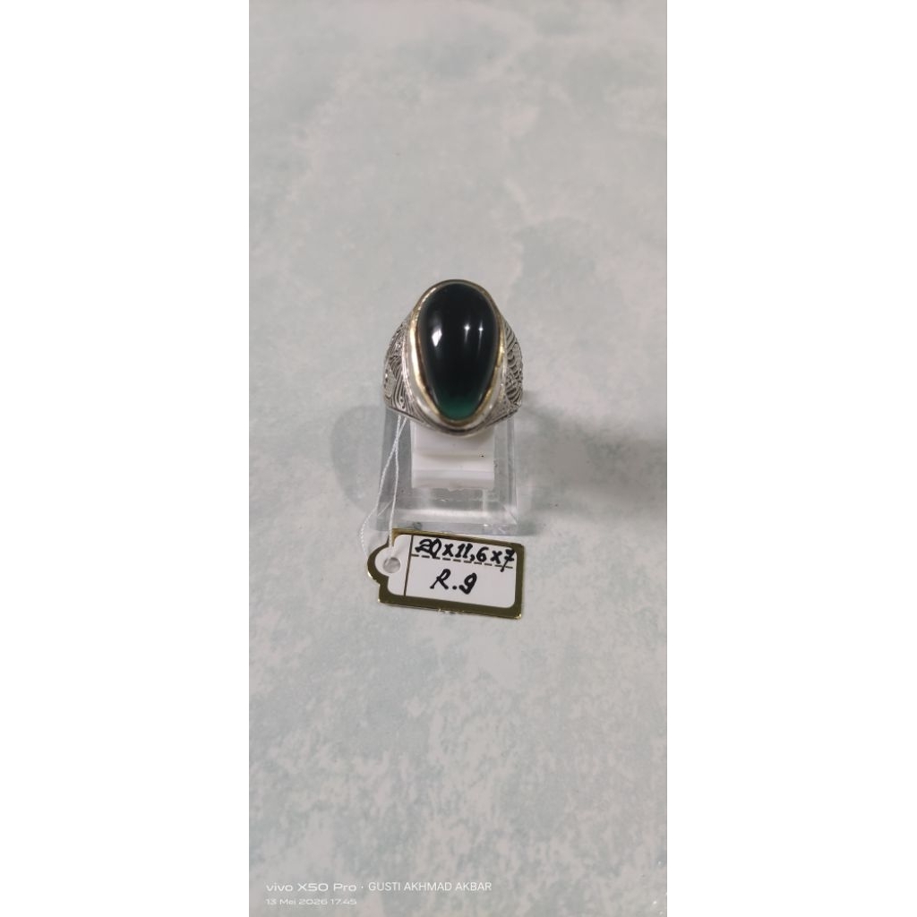 13. CINCIN BACAN DOKO MAJIKO BIRU