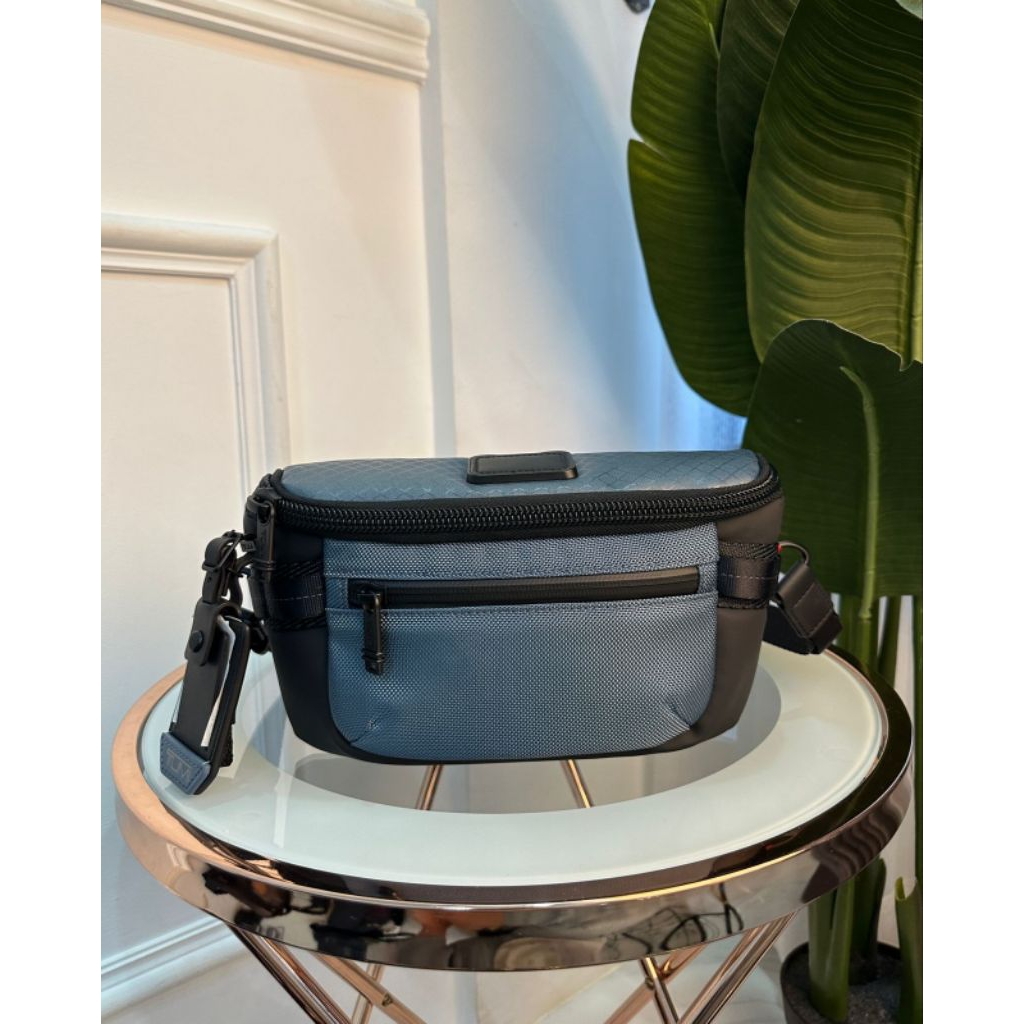 Tumi Classified Waist Pack Blue New With Tag Original