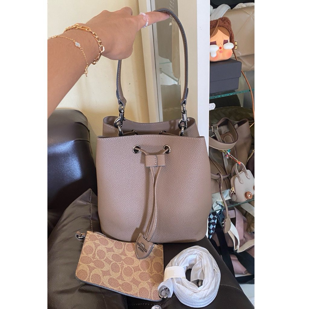 tas coach rowan bucket preloved