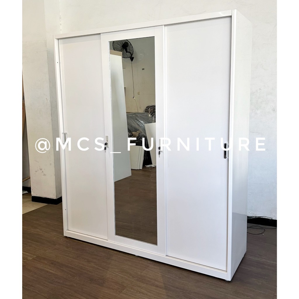 Lemari Besi Sliding Jumbo 3 Pintu (setara 4 pintu) Metal Aluminium Mebel Furniture Semarang