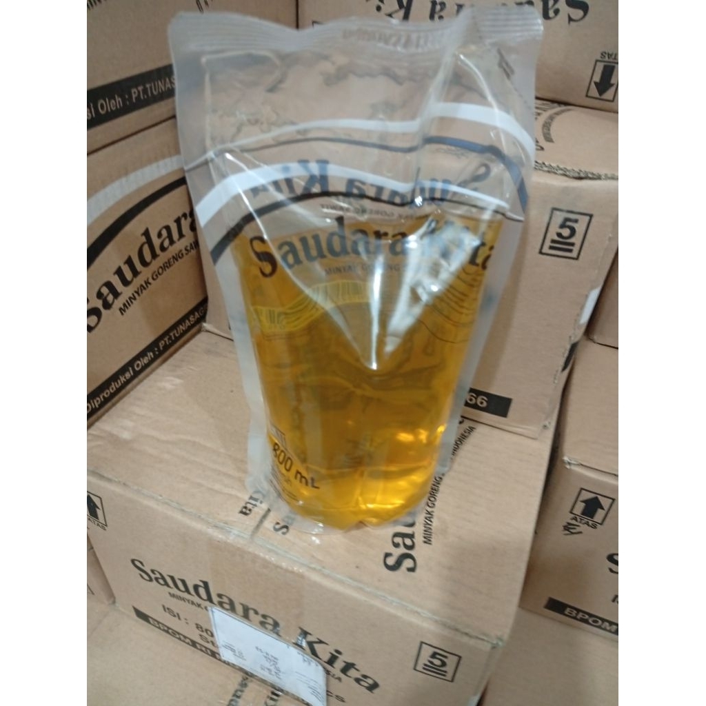 Minyak Goreng Saudara Kita 800ml 1 Dus 12 Pouch - Praktis, Higienis, dan Ekonomis