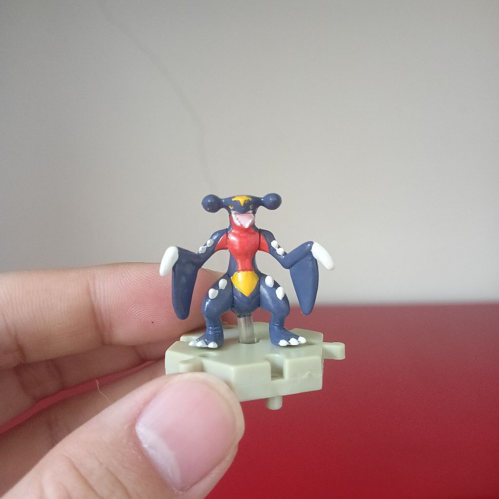 Pokemon (Garchomp) Mini Figure Gachapon