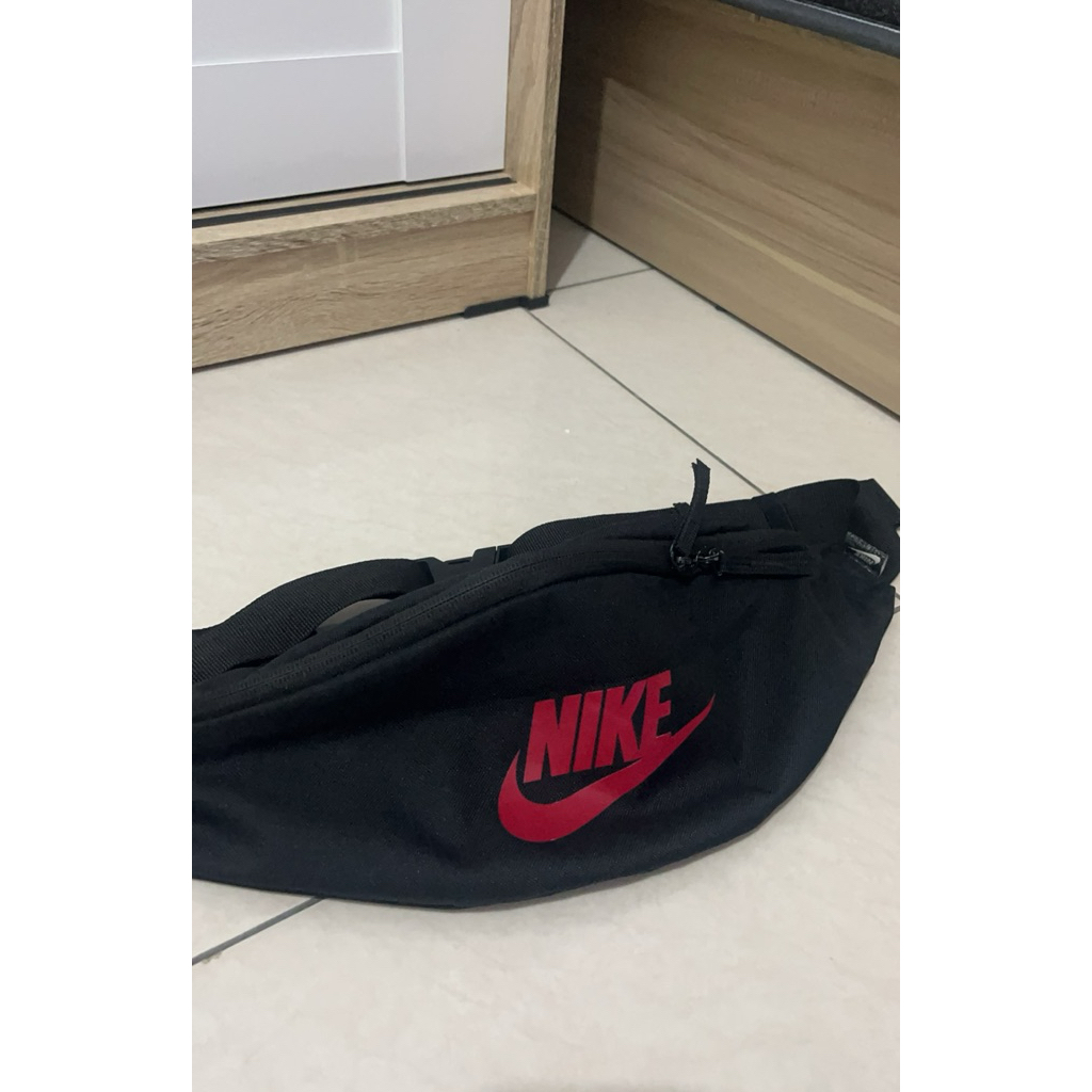 Preloved Nike Chest Waist Bag Sport Black Red