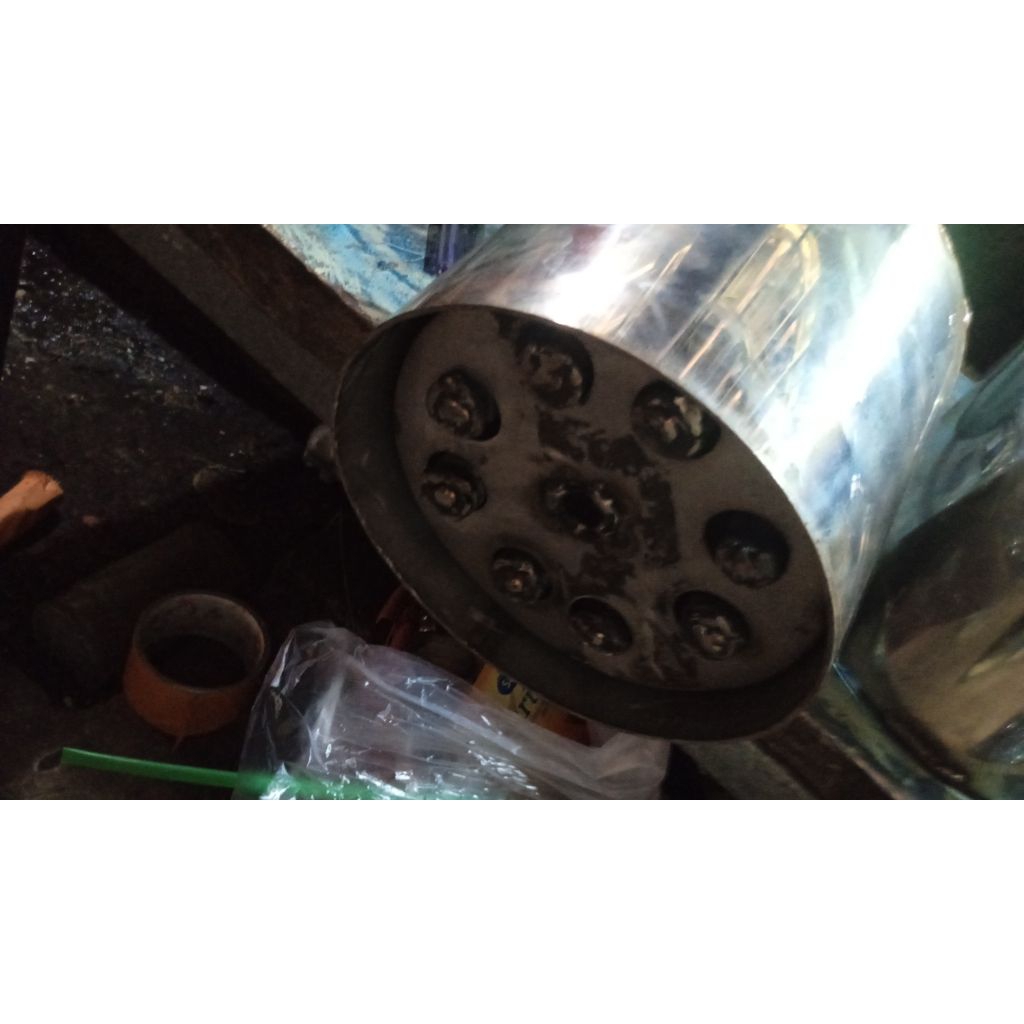 cetakan brecket kotoran sapi