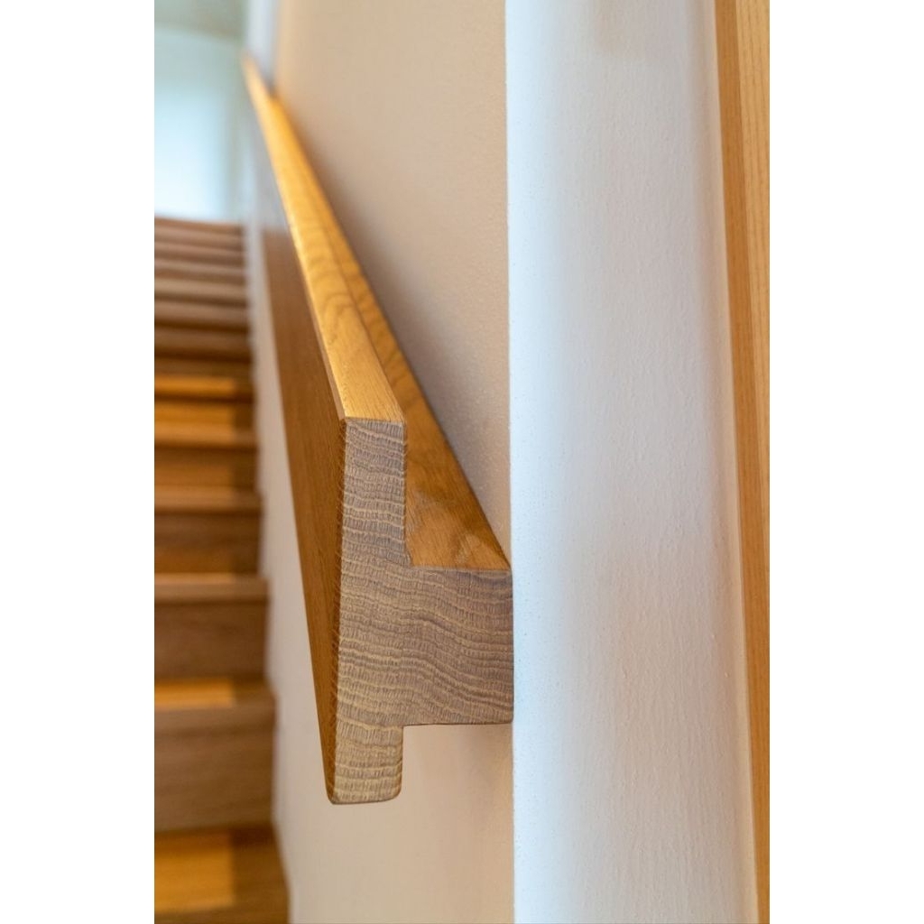 Pegangan tangga hand railing kayu Mahoni