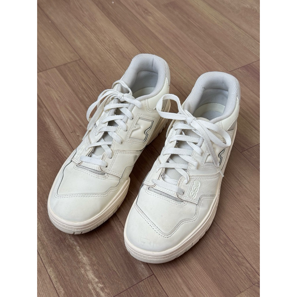 Sepatu New Balance 550 all white shoes Preloved Men