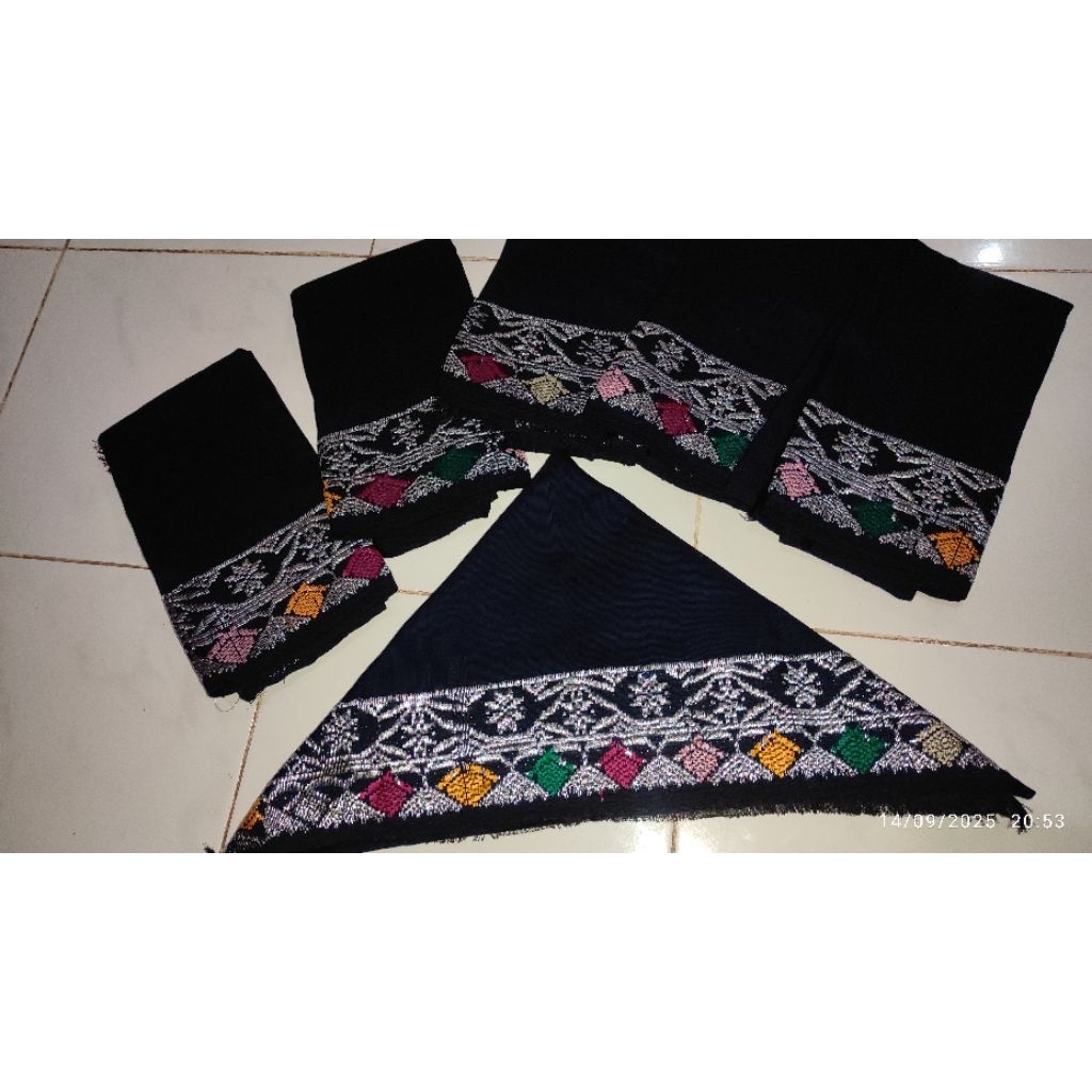 udeng songket