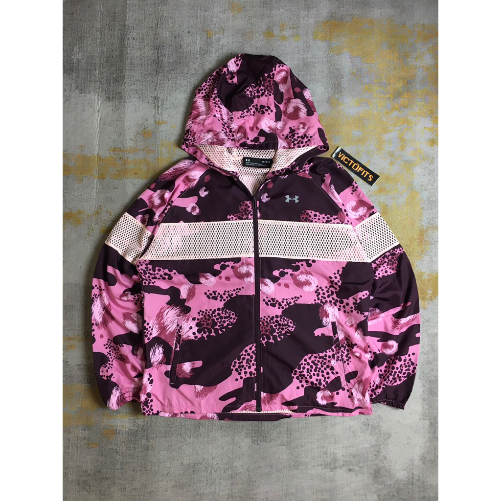 Jaket Windbreaker Under Armour