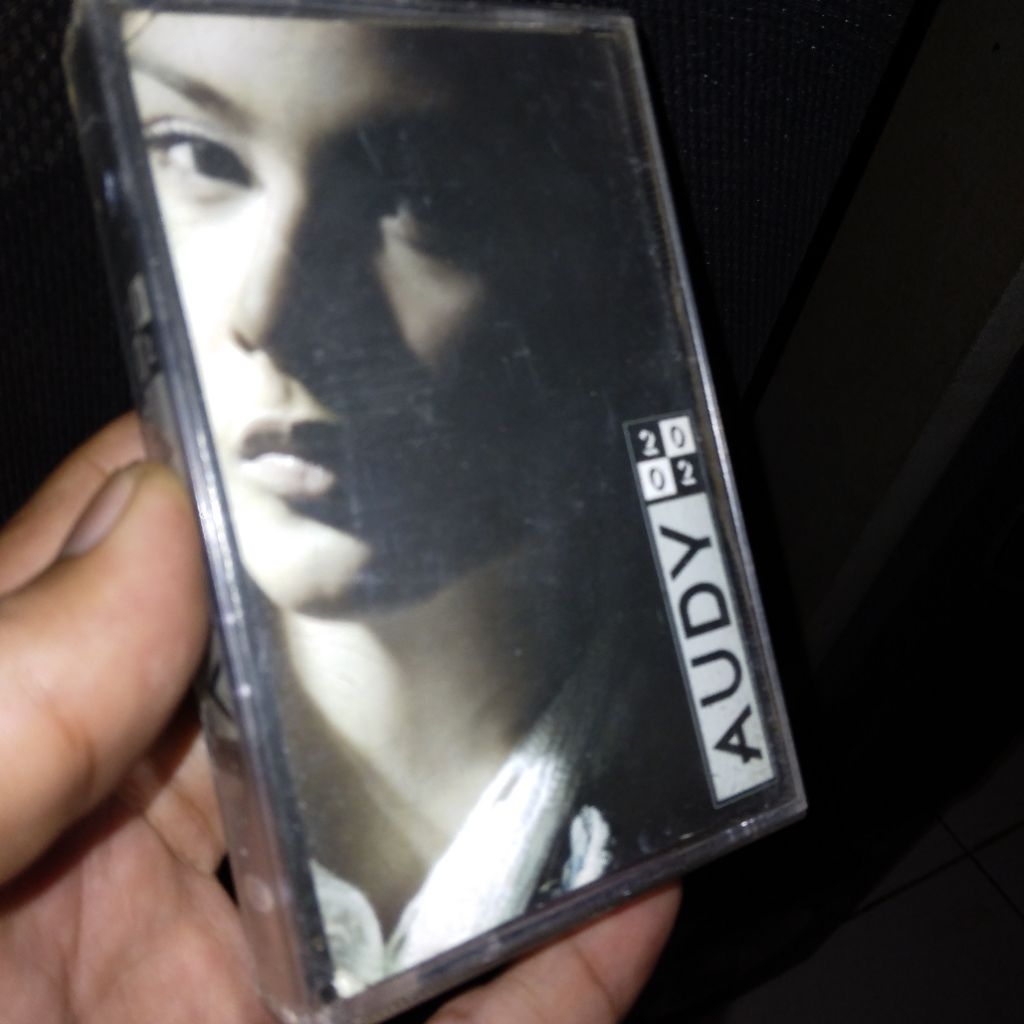 Kaset Audy 2002